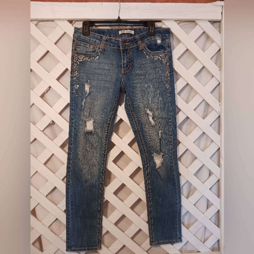 ZCO women's distressed blue jeans with studs sz 11
